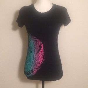 Black Roxy feather tee